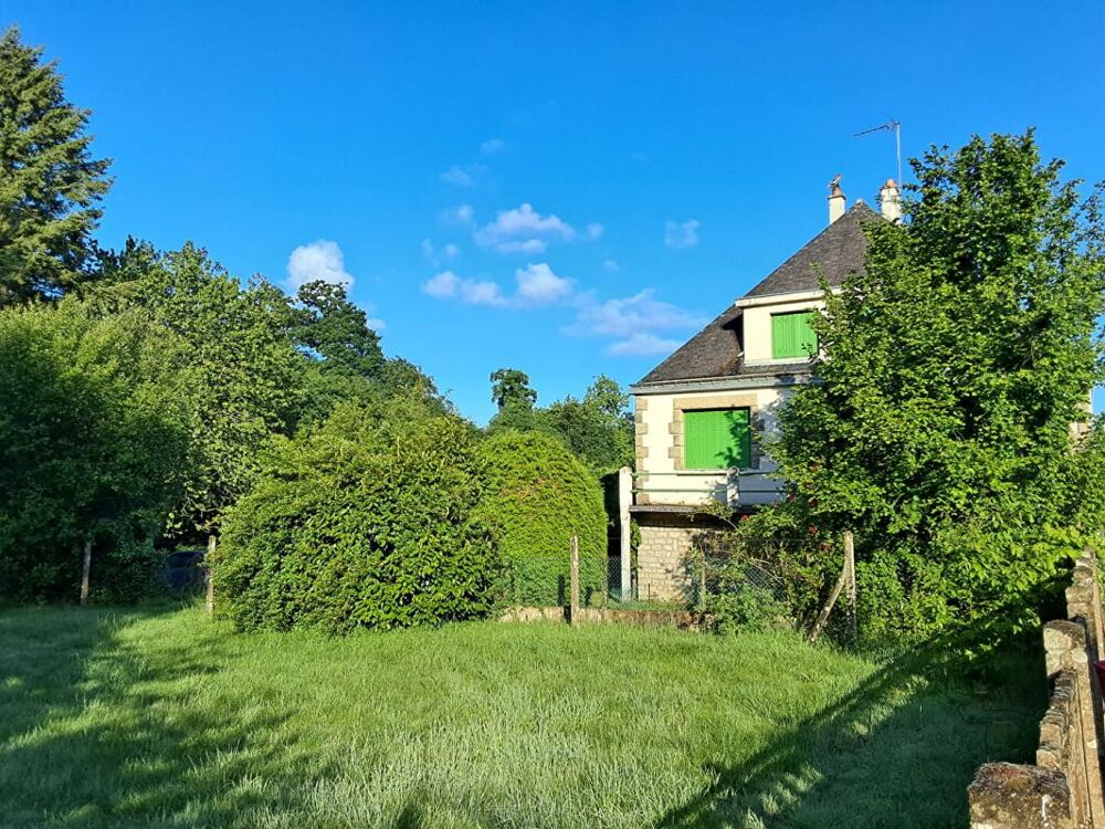 Maison des années 60 indépendante sur un grand terrain à fort potentiel Aux portes de la forêt (Morbihan)