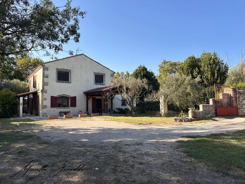 Vente Maison ARLES MAS de 9 pièces  de 202 m²   avec dépendance , garage Arles