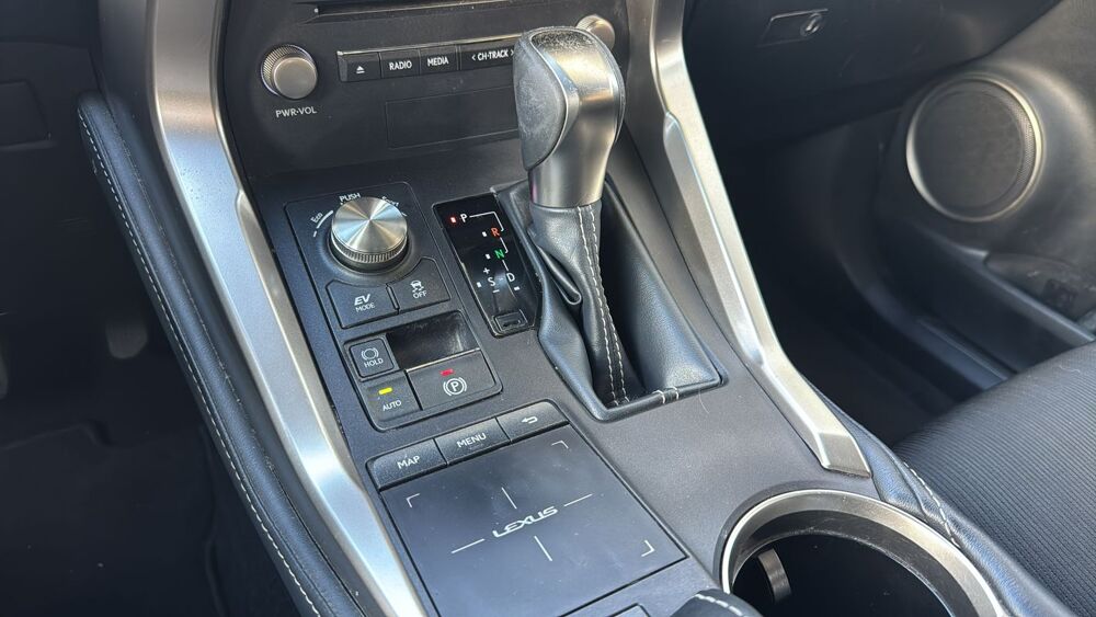 NX 2.5 VVT-i 197 300h Hybrid E-CVT Executive - Automatique Entr 2019 occasion 06410 Biot