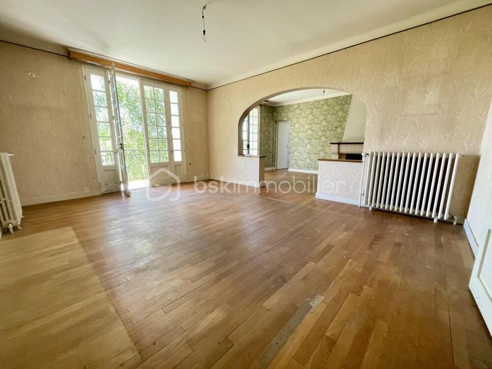 MAISON DE CARACTÈRE AVEC FORT POTENTIEL  MONTMORILLON
