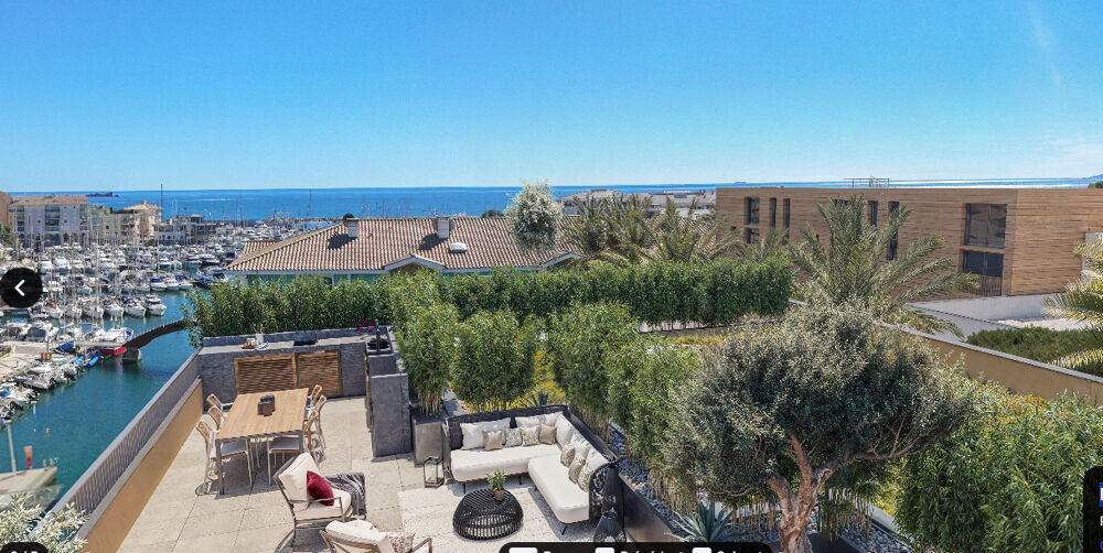 Villa sur toit , Port -Frejus 4 pièce(s) 96.60 m2, rooftop de 65,14 m2, terrasse 27,36M2