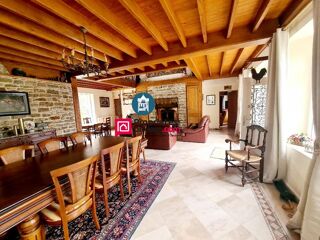  Maison  vendre 8 pices 289 m