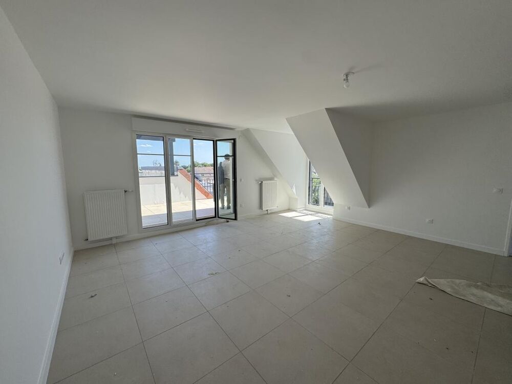 Vente Appartement **LIVRAISON IMMINENTE- 5 PIECES NEUF -  TERRASSE 30m2 + 2 PARKINGS  + Plein Coeur de ville et Proche Gare Saint leu la foret