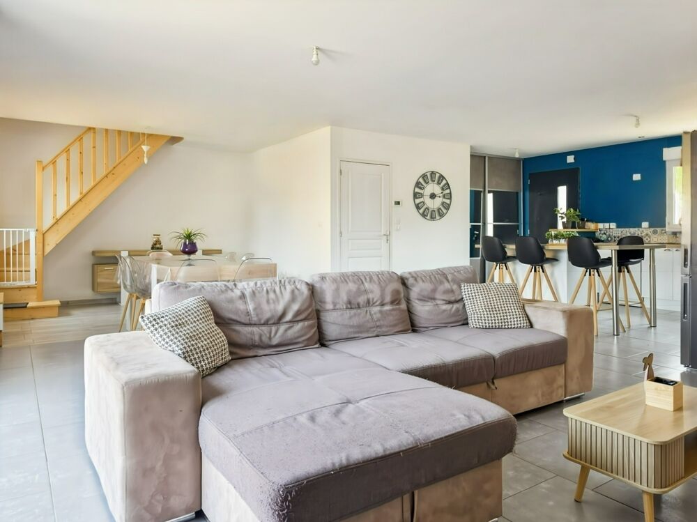Vente Maison Pavillon récent de 145 m² avec 4 chambres, DPE C ! Saint celerin