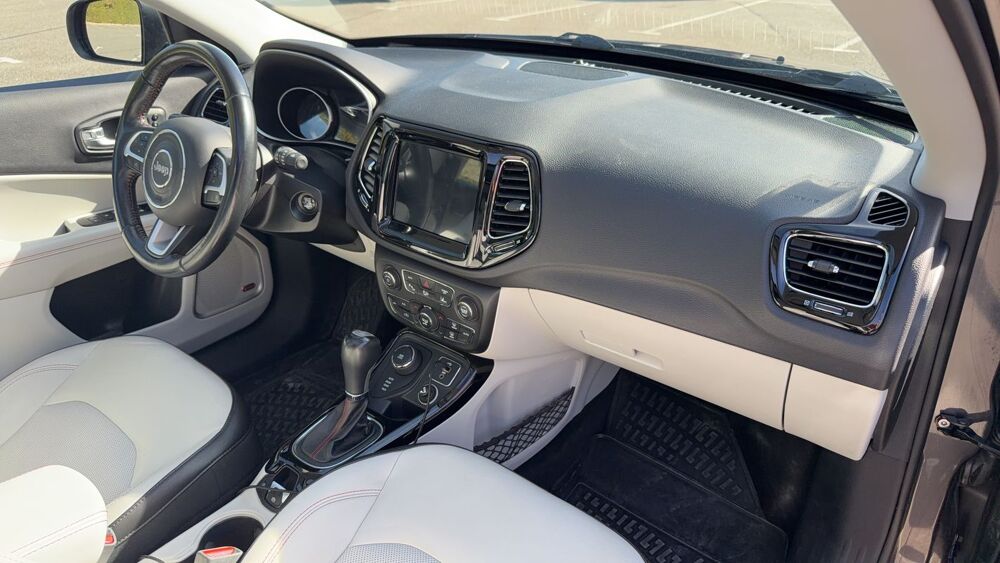Compass 2.0 MultiJet II 170 4x4 BVA9 Limited - Automatique Toit ouvr 2018 occasion 11000 Carcassonne