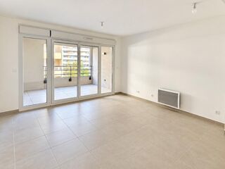  Appartement à louer 2 pièces 44 m²