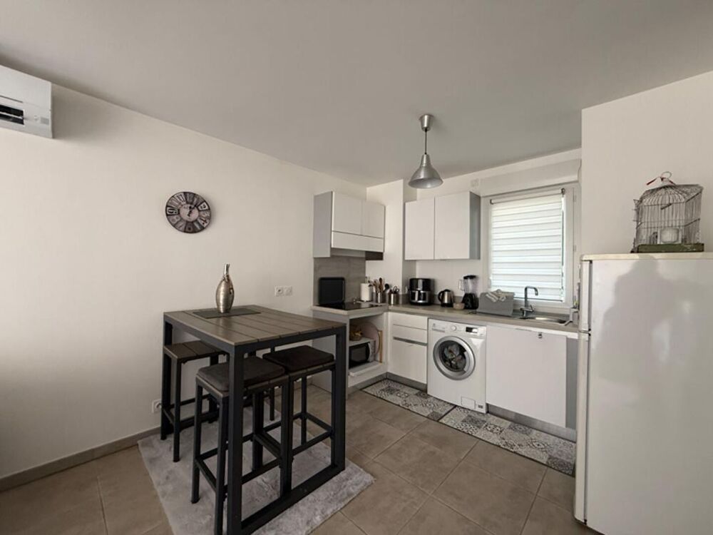Vente Appartement Charmant T2 récent au coeur du Lavandou, dernier étage avec balcon Le lavandou