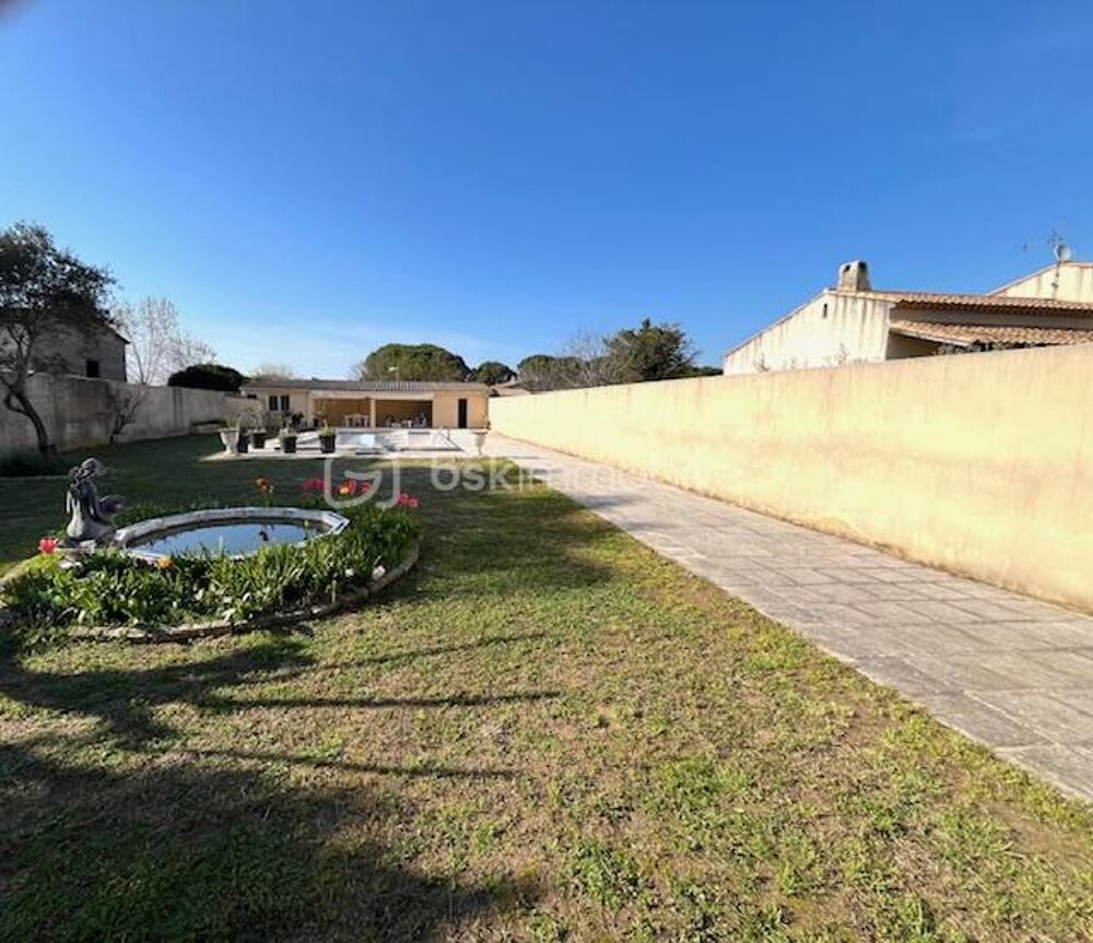 LANSARGUES  PROPRIÉTÉ AVEC MAISON DE 210 M², HANGAR DE 240 M², PISCINE ET POOL HOUSE