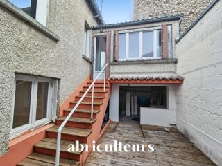 Vente Maison Maison 4 pièces 96 m² avec cour et garage en vente à Cognac 16100 Cognac