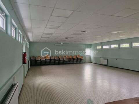   ? Local commercial 155 m² – Parking – Accès PMR – A13/A131 