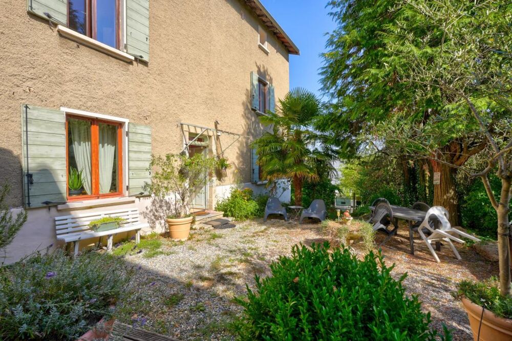 Maison de 10 pièces de 210 m² à Chaponost