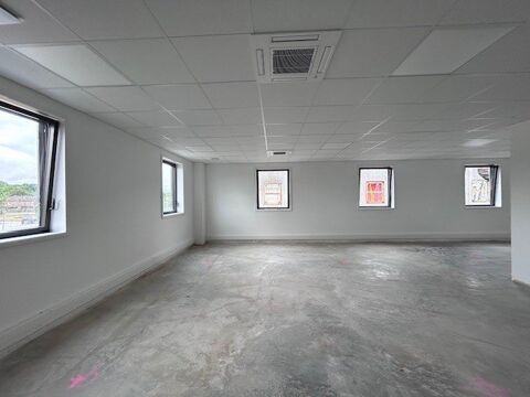 ENSEMBLE IMMOBILIER A VOCATION MIXTE 7710000 71880 Chatenoy le royal