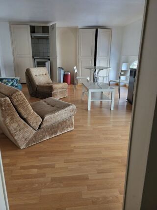  Appartement à louer 2 pièces 44 m²