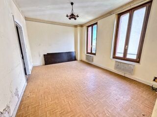  Immeuble  vendre 12 pices 260 m