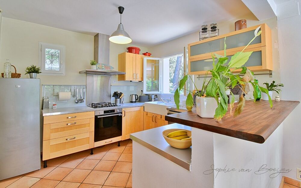 à vendre  Maison Saint-Marc-Jaumegarde (13100)