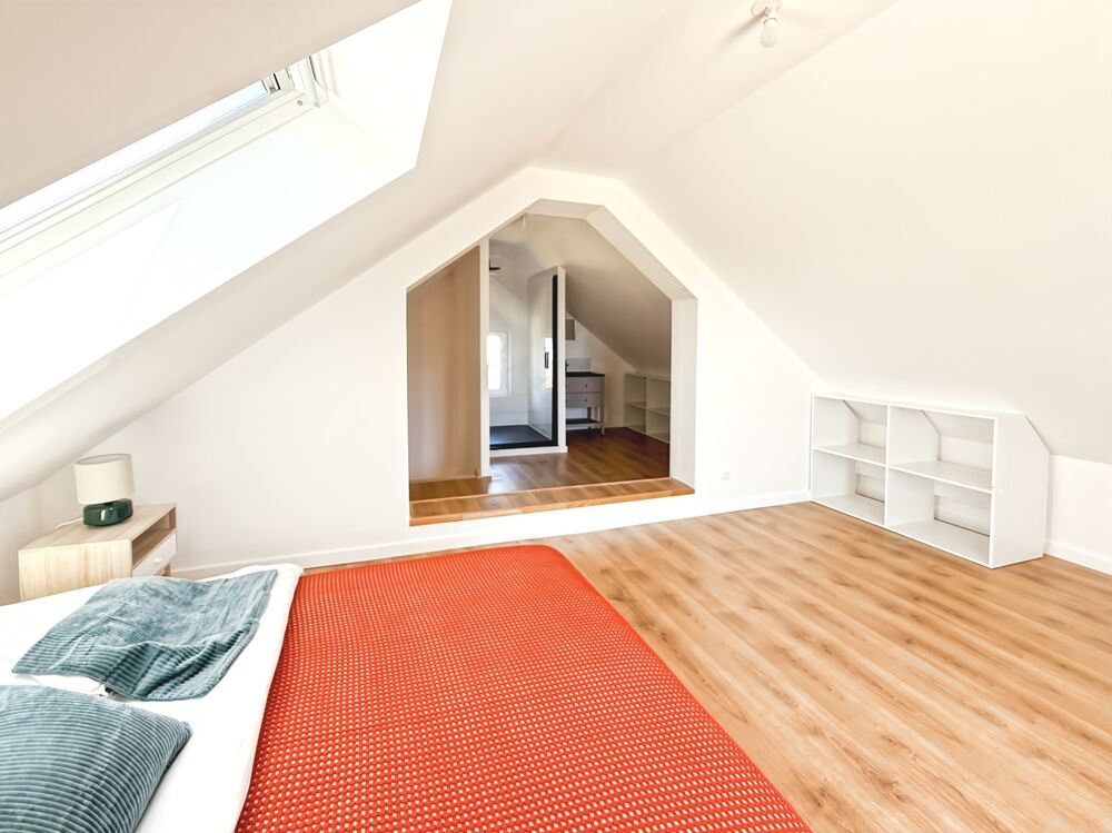 SAINT MARC SUR MER - PLAGE HULOT - PLEIN CENTRE - MARCHE - Duplex Loft T5 - AVEC TERRASSE - GARAGE - PARKING SECURISE