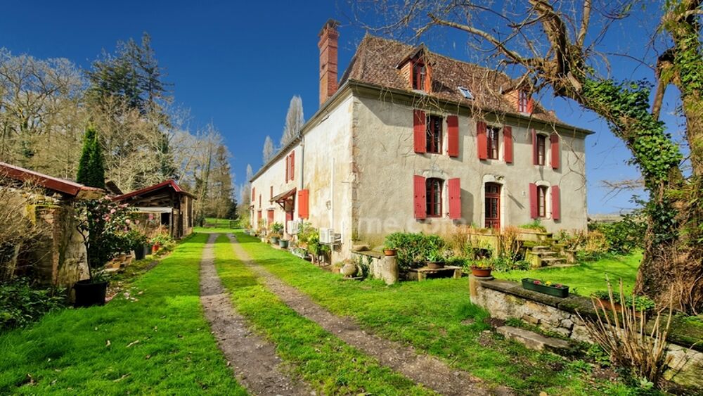 Maison 15 pièces 495 m² · à Bellocq · 495 m² · 649 000 €