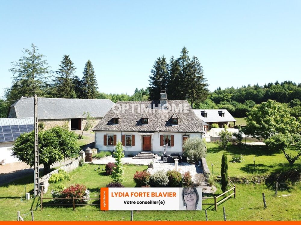 Propriété de caractère avec dépendances, piscine et 1,4 hectare de terrain  cadre exceptionnel en Corrèze
