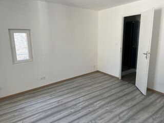 Appartement à louer 2 pièces 48 m²