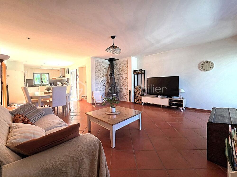Vente Propriété/Château Propriété de 170 m²  entièrement rénovée avec 6 chambres, grand garage et jardin arboré Ozoir la ferriere