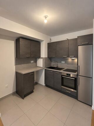 Vente Appartement ** NOUIVEAU !!  EN ÉTAGE AVEC EXTERIEUR – BEL ESPACE DE VIE & LUMINOSITÉ ** Rueil malmaison