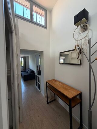  Appartement à louer 2 pièces 55 m²