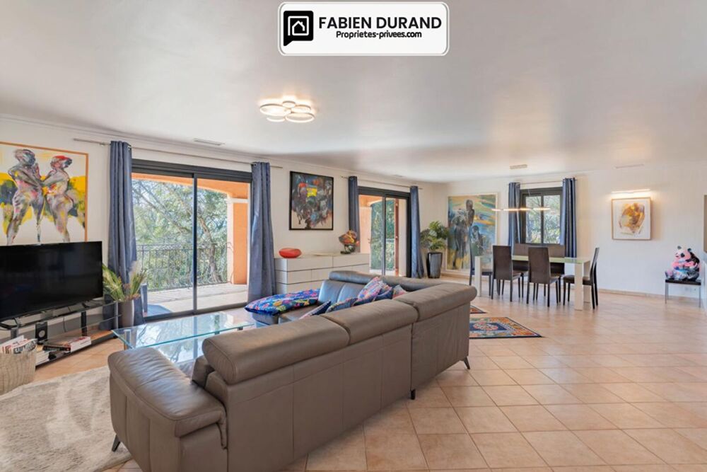 à vendre  Propriété/château La Motte (83920)