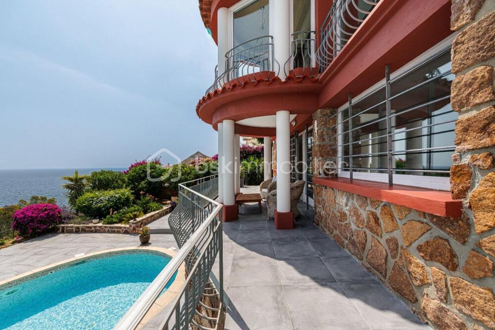 Vente Villa Superbe Maison rénovée de 219m2, 5 pièces, 4 chambres - Quartier du Trayas Saint raphael