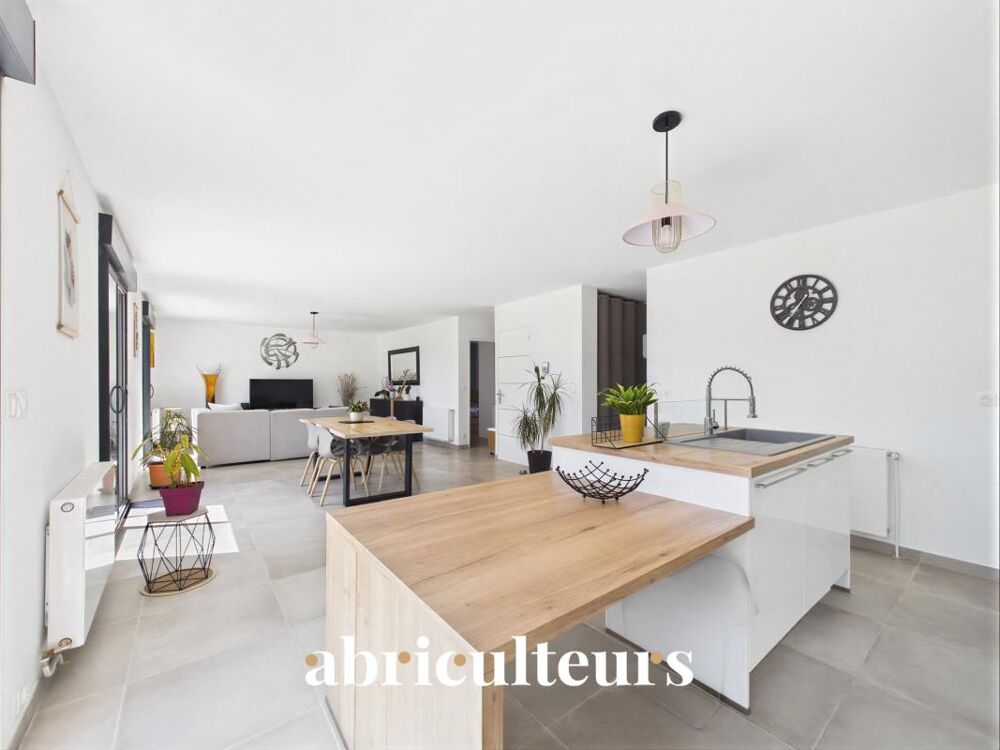 Maison familiale en parfait état - 5/6 chambres et confort thermique optimal - Couëron bourg 44220