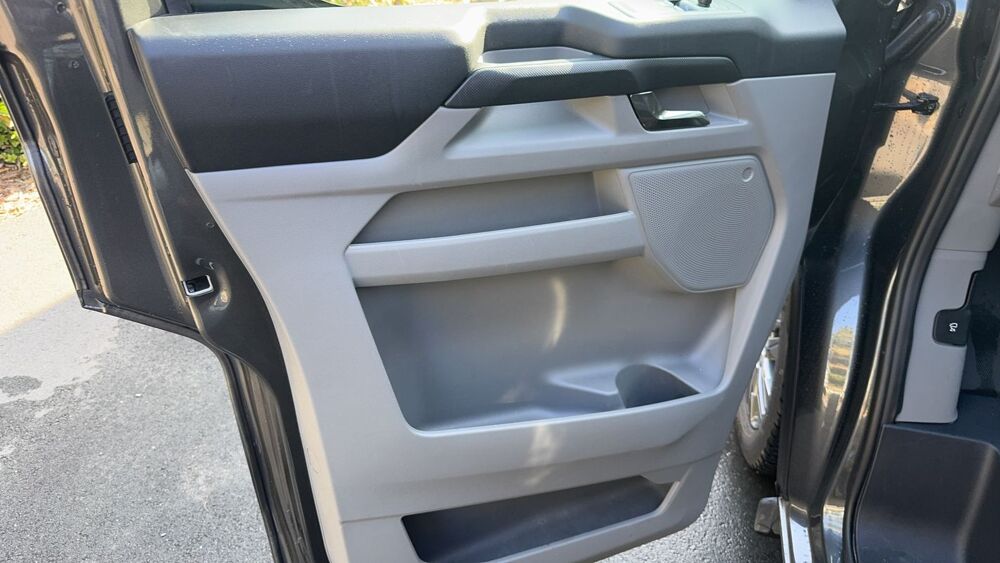 Transit Custom VU Multicab 2.5 Duratec 232 PHEV CVT Limited - Automatique 2025 occasion 40140 Soustons
