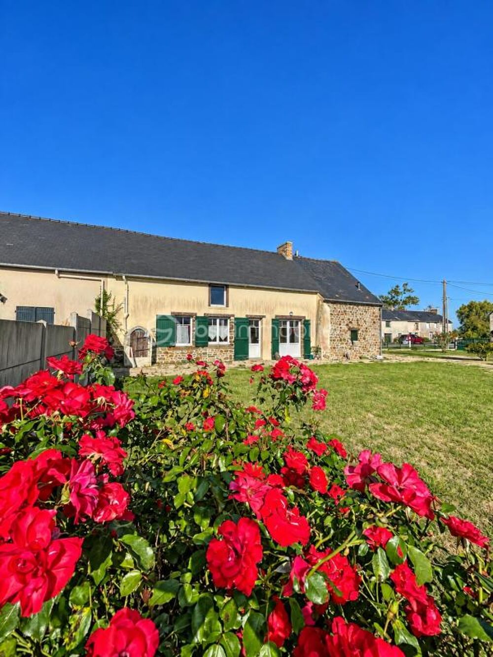 Maison en pierre 80 m² + 78 m² de potentiel  Terrain 749 m²