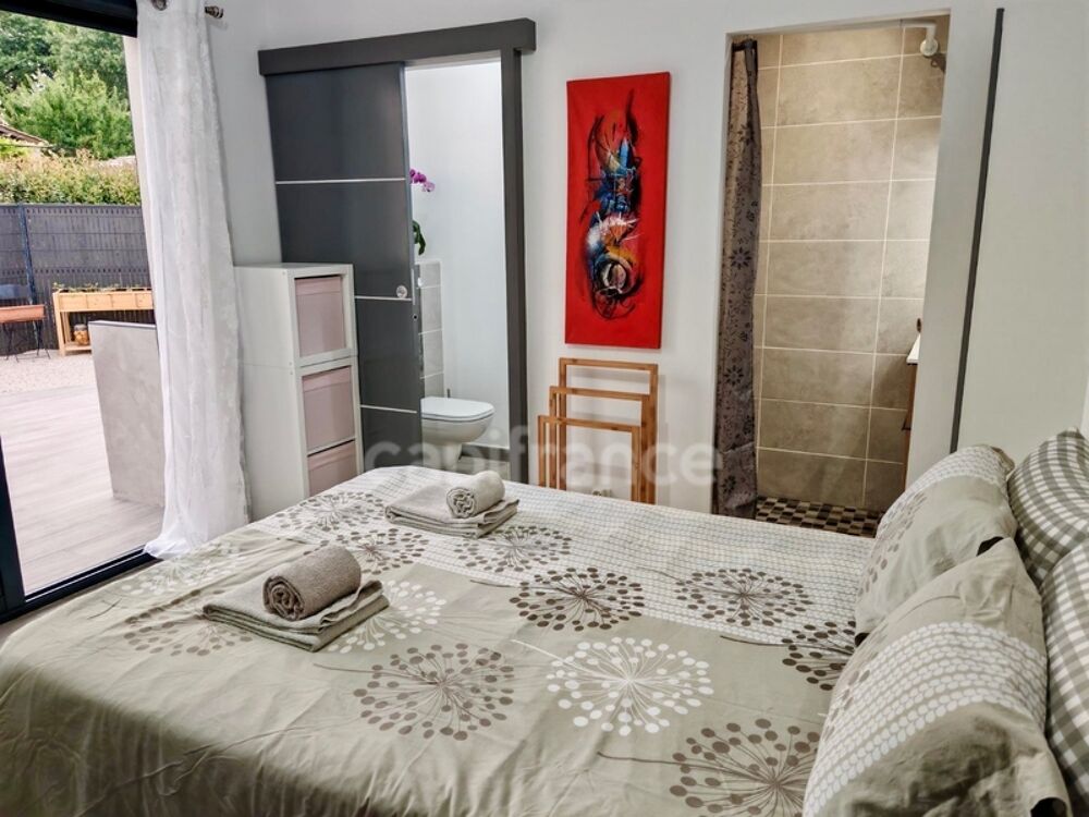 � vendre  Villa Uz�s (30700)