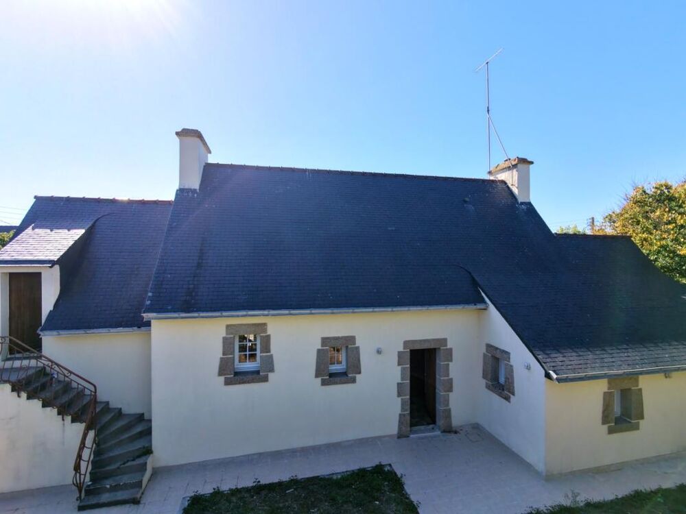 Maison à vendre 8 pièces PLOZEVET (29)