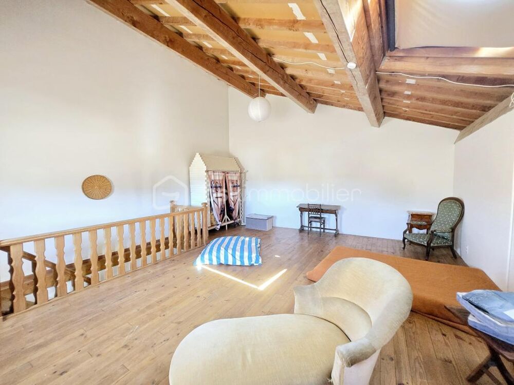 Appartement spacieux et lumineux de 194 m2 coeur Gruissan village