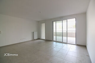  Appartement à louer 4 pièces 85 m²