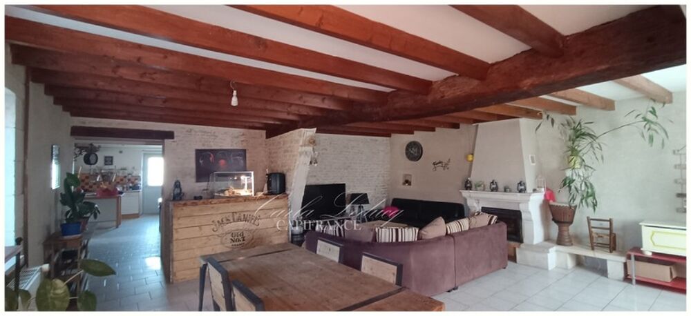 Maison de caractère  6 pièces  Ancien séchoir à tabac réhabilité