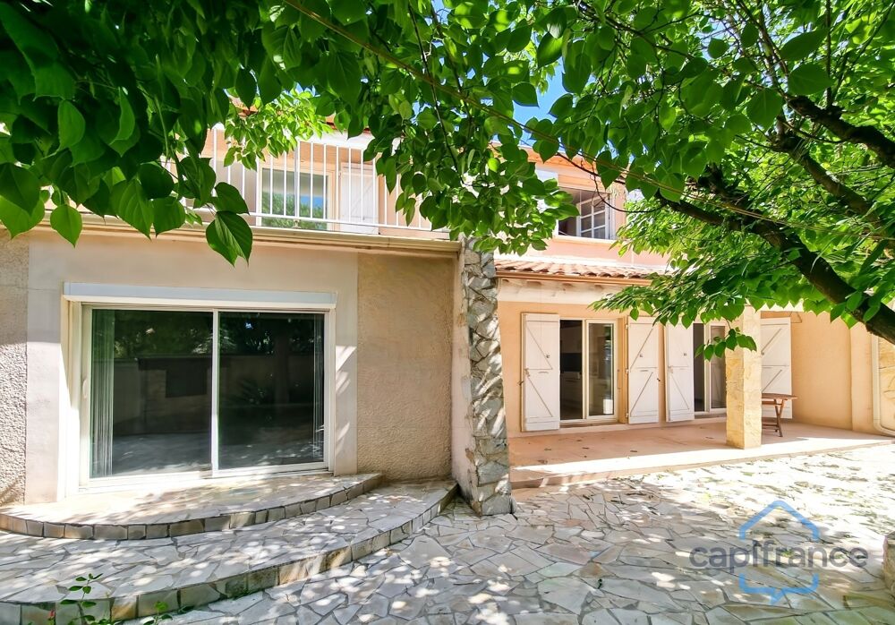 Maison de 212m² avec 6 pièces et une dépendance T2 - Terrain arboré de 800m² - Garage - Restinclières (34160)