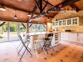  Maison à vendre 10 pièces 240 m²