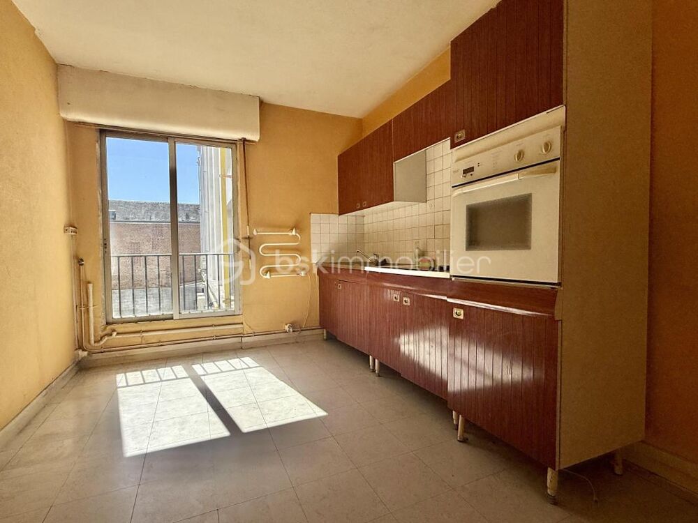*** HYPER CENTRE *** APPARTEMENT 85 M2 À RÉNOVER ***
