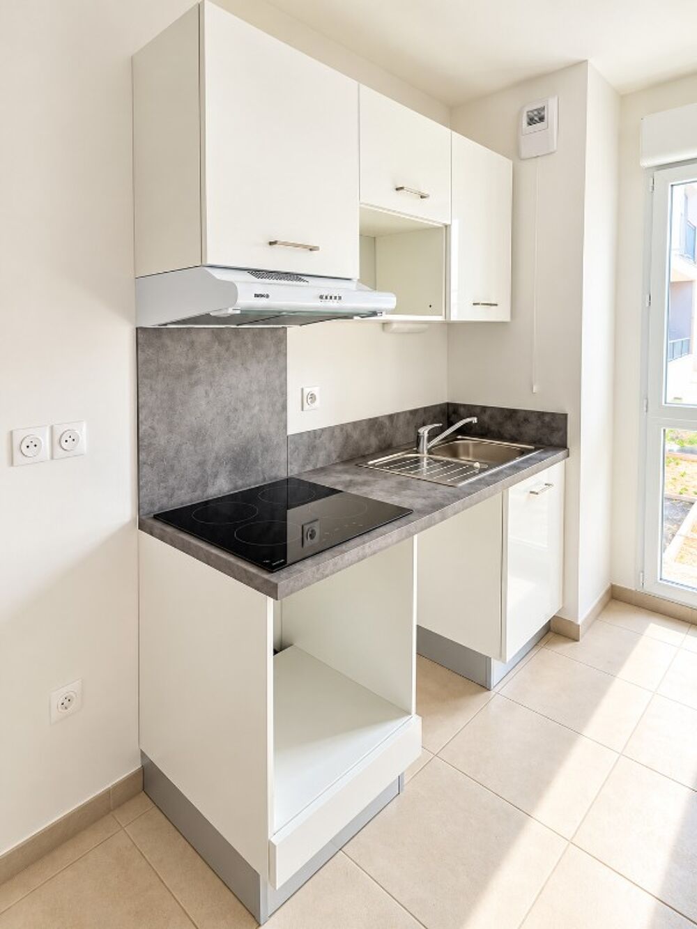 Location Appartement T3 avec parking et terrasse à Arles Arles