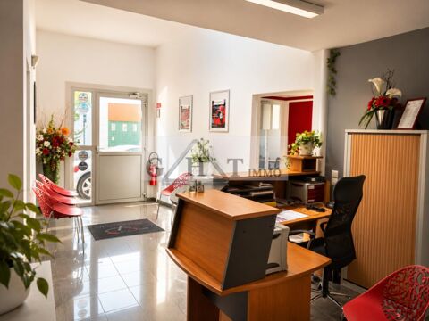   BUREAUX & LOGEMENTS  220 M²- À VENDRE SAINT MAUR DES FOSSES 