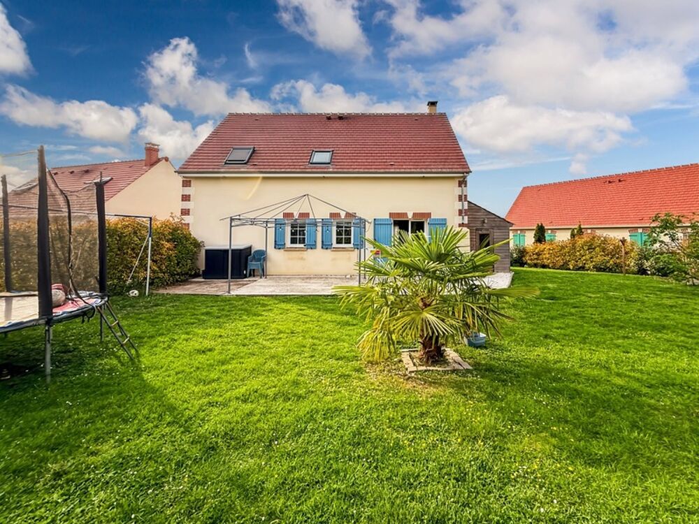 Maison familiale récente avec jardin, garage sans travaux à prevoir à vendre 5 pièces proche de St just en Chaussée (60)