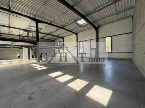 ENTREPOT 435 M² A VILLEBON-SUR-YVETTE A LOUER 4950 91140 Villebon sur yvette
