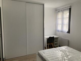  Appartement à louer 2 pièces 42 m²