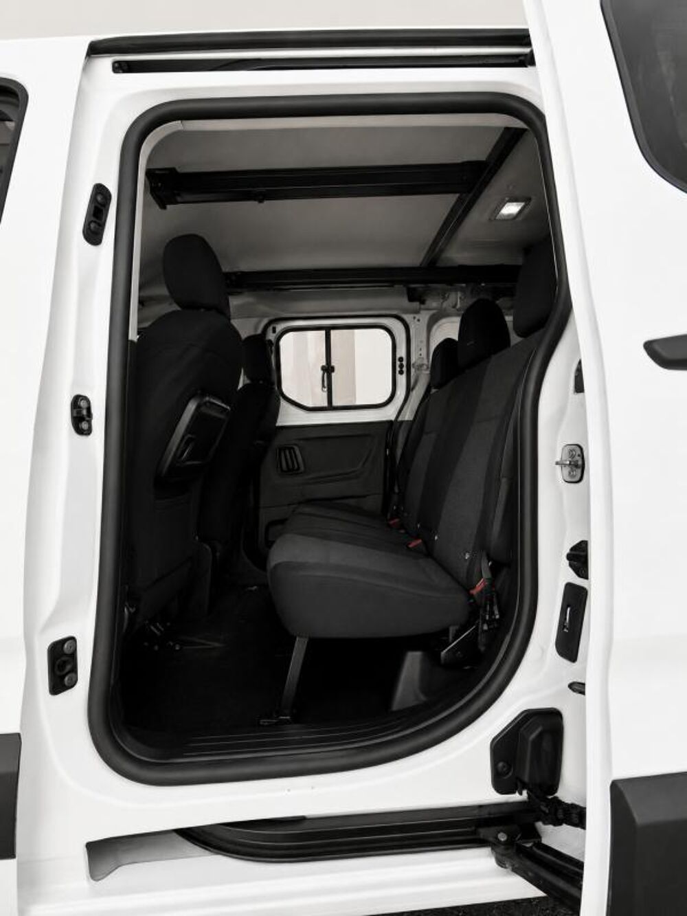 Partner 1&deg; Main / 1.5L BLUE HDI 100cv de 2022 version CABINE APPROFO 2022 occasion 60430 Abbecourt