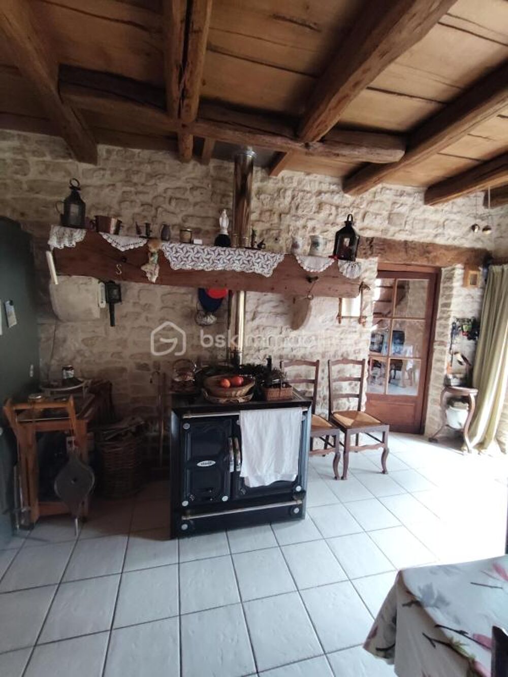 Vente Maison Maison ancienne avec pleins de charme entre pierres et poutres Chef boutonne