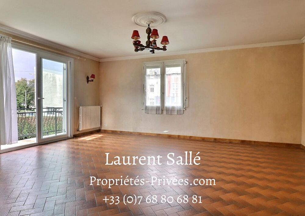 QUESTEMBERT 56230 - MAISON CENTRE VILLE. 6 pièces 108m2