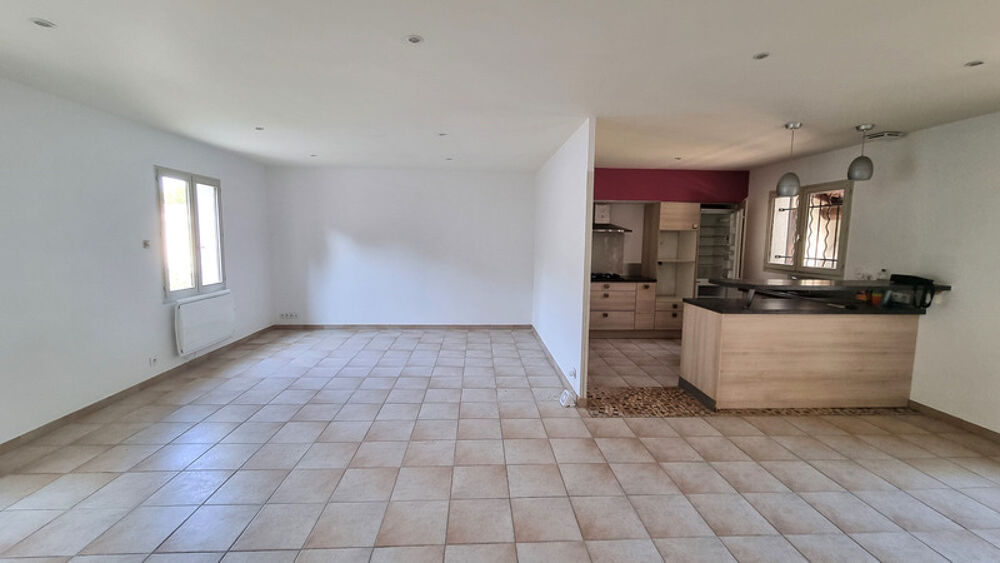 Vente Maison Maison avec 4 chambres et un bureau à UCHAUD (30) Uchaud