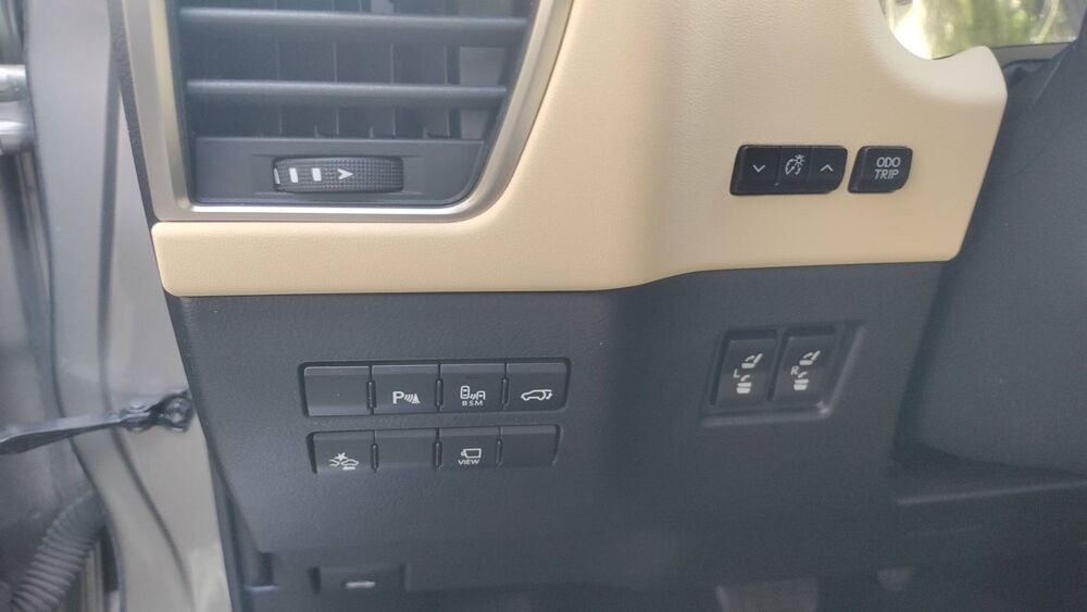 NX 2.5 VVT-i 197 Hybrid AWD e-CVT Ex&eacute;cutive - Automatique Toit 2015 occasion 14500 Caen