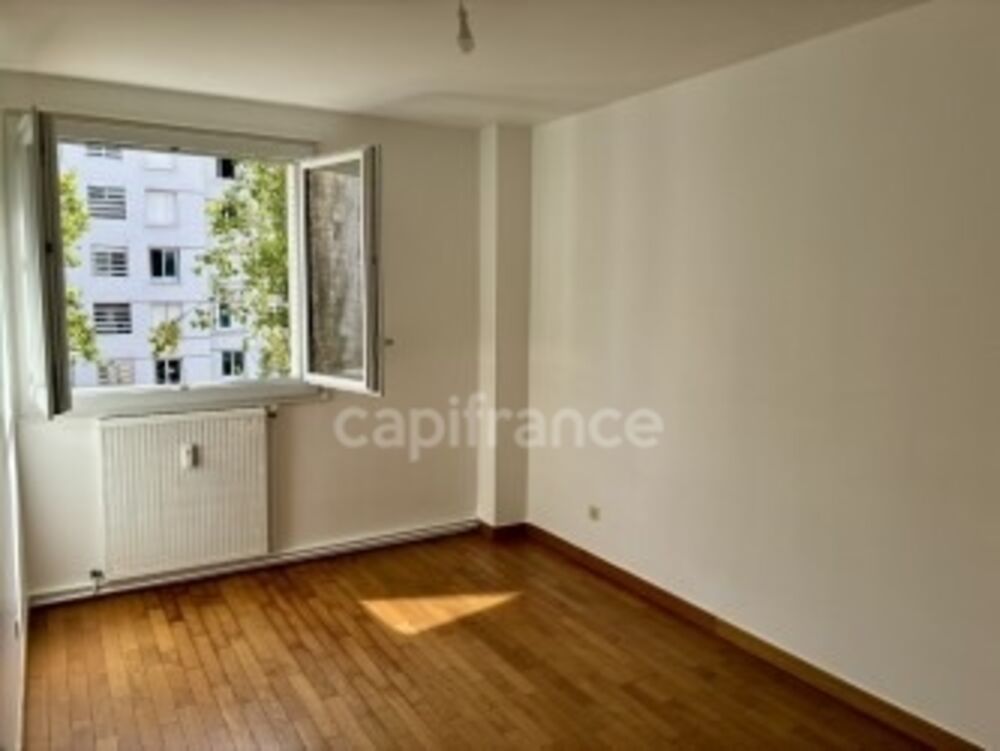 Appartement FRANCHEVILLE 5 pièces, 3 chambres (possibilité 4), proche des commerces, des bus, des écoles